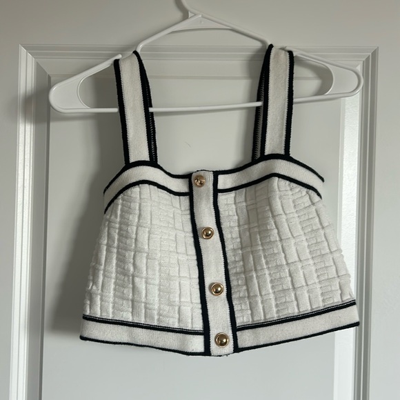 White knitted top - Picture 2 of 3
